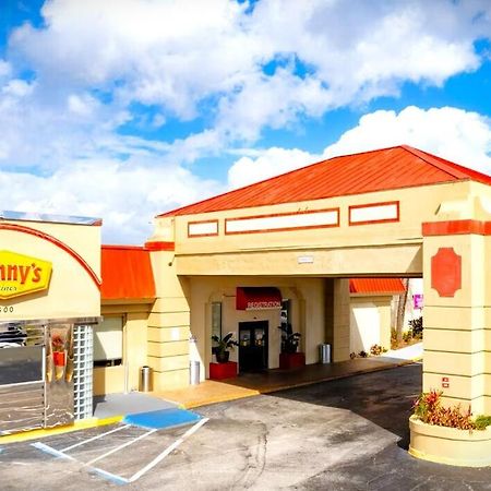 تيتوسفيل Space Coast Hotel المظهر الخارجي الصورة